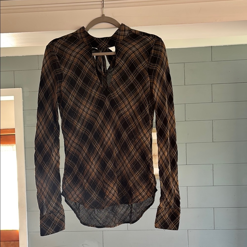 VERONICA BEARD
Wade Metallic Plaid Top In Black/ Gold